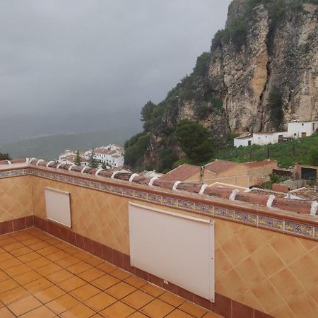 Apartamento Rural El Mirador Zahara De La Sierra Luaran gambar